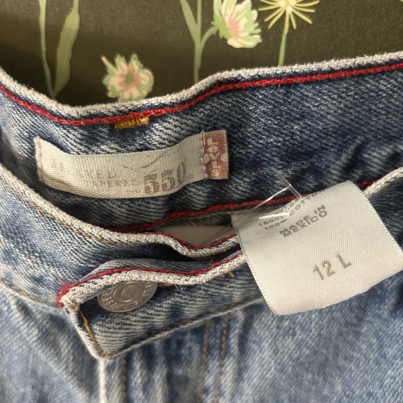 Vtg Levi's 550 Jeans Women's 12L Relaxed Fit Tapered Leg Blue Denim Mom Y2K - Picture 3 of 8